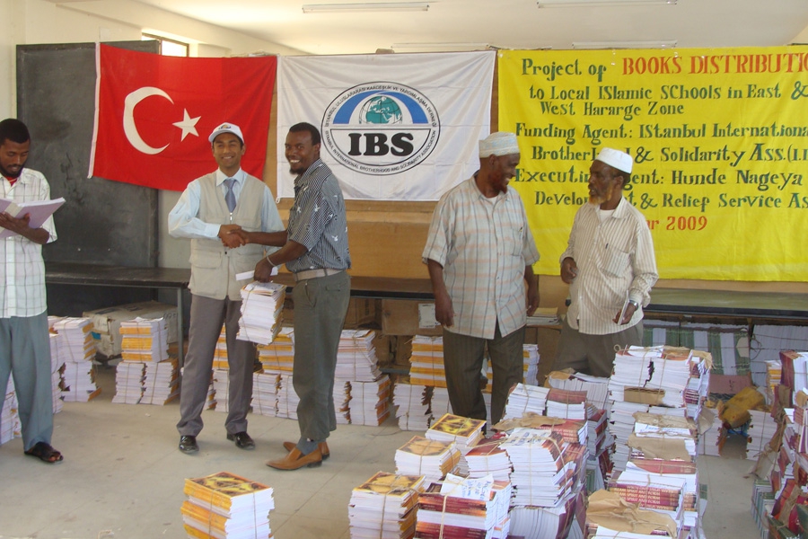 Derneğimiz 50 Bin Kitap ve Kırtasiye Seti Dağıtımına Başladı...